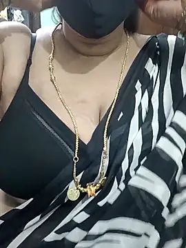 ashikaa r online show from December 2, 2025, 1:05 pm