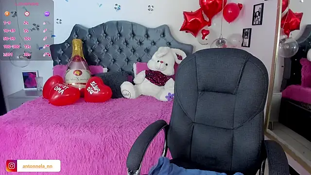  Antonnela  online show from February 19, 2025, 1:17 pm