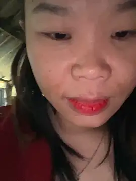 Snapshot of Laura8910 chatting on December 15, 2024, 7:24 am Laura8910 online show from December 15, 2024, 7:24 am