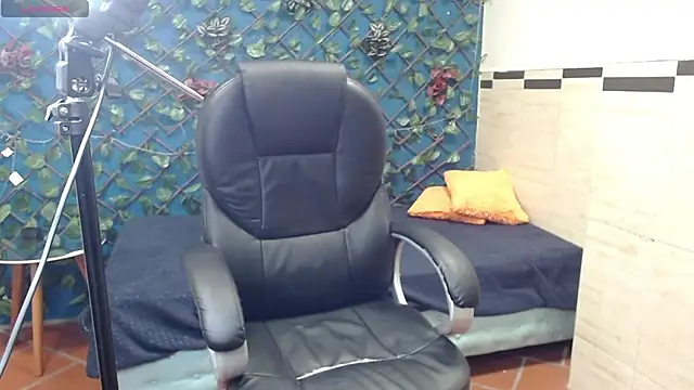 Waturox online show from January 16, 2025, 7:41 pm