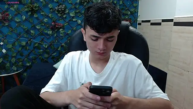 Waturox online show from January 18, 2025, 7:04 pm