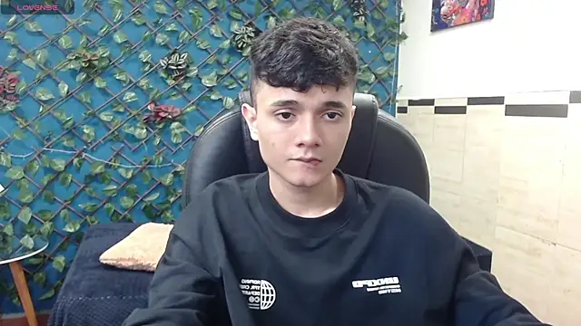 Waturox online show from January 28, 2025, 7:21 pm