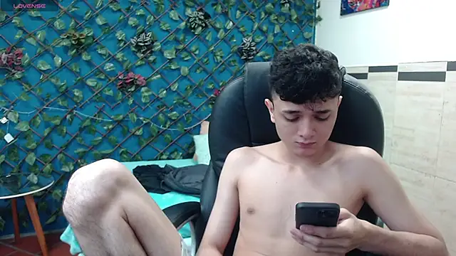 Waturox online show from February 28, 2025, 7:14 pm