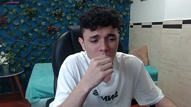 Waturox online show from March 6, 2025, 7:10 pm