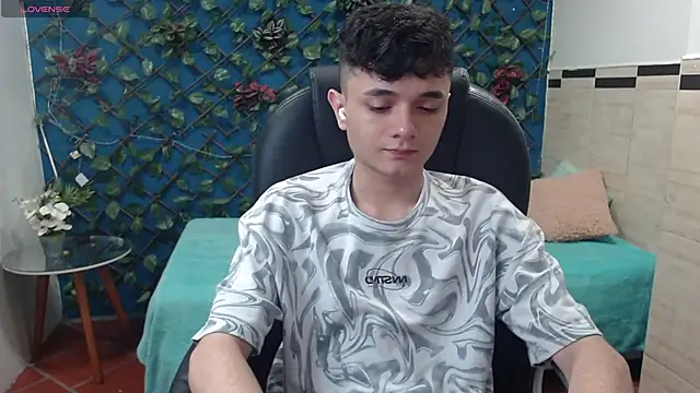 Waturox online show from March 13, 2025, 6:45 pm