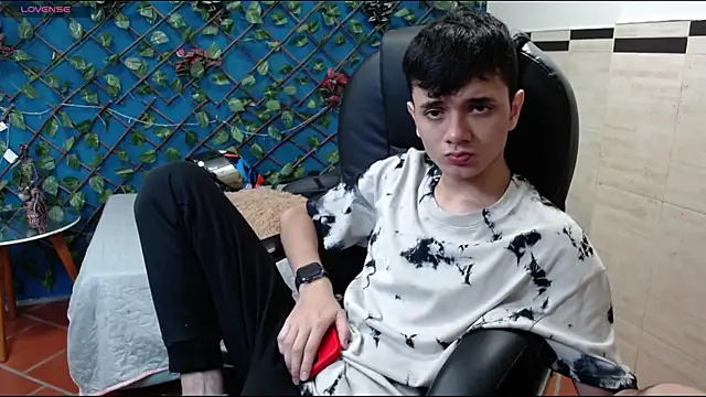 Waturox online show from September 29, 2025, 7:30 pm