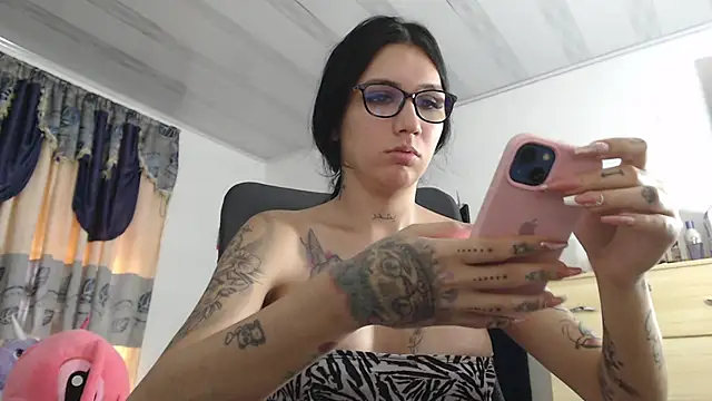 Snapshot of sweet_cutetras22 chatting on January 5, 2025, 2:19 pm sweet cutetras22 online show from January 5, 2025, 2:19 pm