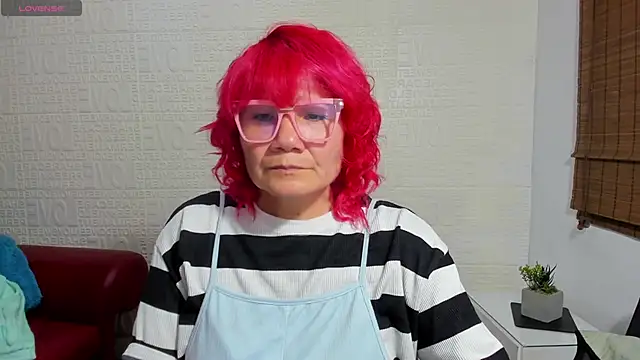 Snapshot of Salomeediaz_ chatting on February 11, 2025, 9:03 pm Salomeediaz online show from February 11, 2025, 9:03 pm