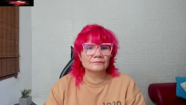 Snapshot of Salomeediaz_ chatting on February 13, 2025, 9:06 pm Salomeediaz online show from February 13, 2025, 9:06 pm