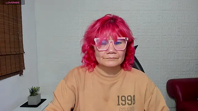 Snapshot of Salomeediaz_ chatting on February 21, 2025, 9:32 pm Salomeediaz online show from February 21, 2025, 9:32 pm