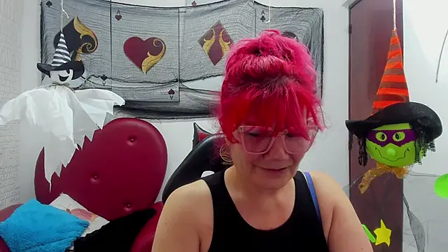 Snapshot of Salomeediaz_ chatting on October 10, 2025, 9:03 pm Salomeediaz online show from October 10, 2025, 9:03 pm