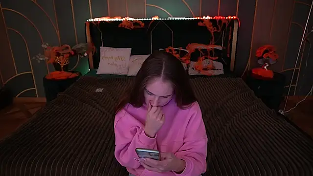 PamelaXX  online show from October 24, 2025, 8:05 pm