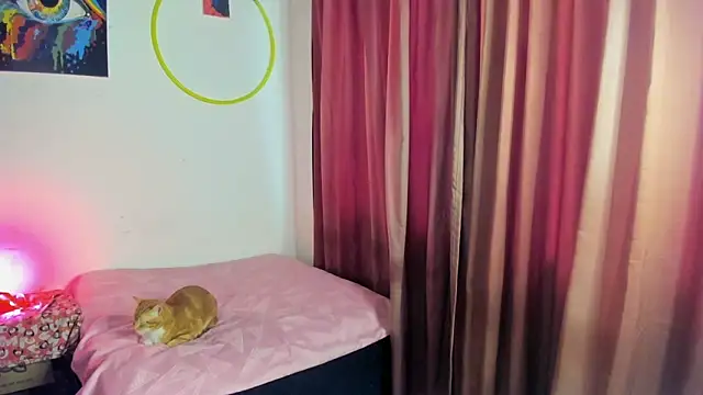 Snapshot of nicole_volkov chatting on February 6, 2025, 10:43 pm nicole volkov online show from February 6, 2025, 10:43 pm