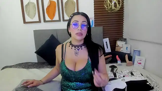 Snapshot of Scarleth_swann chatting on January 21, 2025, 2:33 am Scarleth swann online show from January 21, 2025, 2:33 am