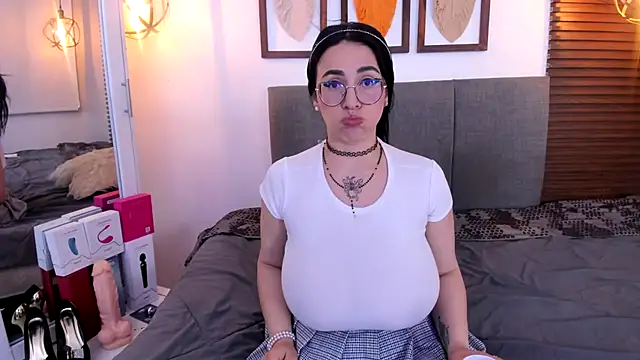Snapshot of Scarleth_swann chatting on September 23, 2025, 11:24 am Scarleth swann online show from September 23, 2025, 11:24 am