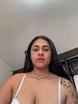 Charlotte cute18 online show from December 9, 2024, 2:49 pm