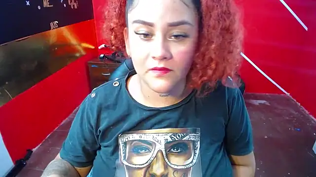 loly bigbooty4u online show from November 13, 2025, 6:23 am