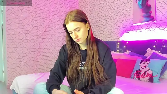 Stacey Brown online show from December 17, 2024, 1:50 am