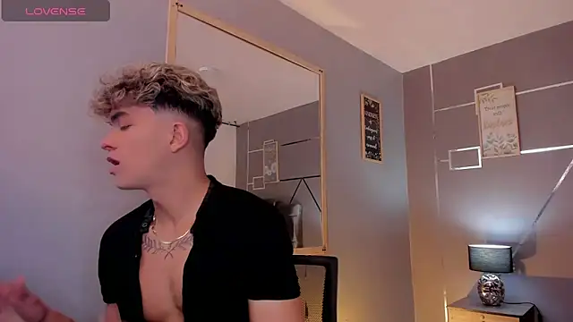 Snapshot of ANDRIUS_24 chatting on January 13, 2025, 12:24 pm ANDRIUS 24 online show from January 13, 2025, 12:24 pm