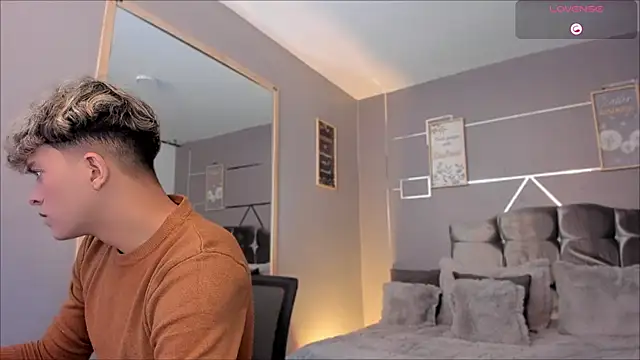 Snapshot of ANDRIUS_24 chatting on February 7, 2025, 1:01 pm ANDRIUS 24 online show from February 7, 2025, 1:01 pm