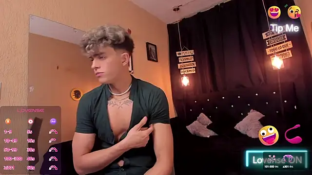 Snapshot of ANDRIUS_24 chatting on March 17, 2025, 10:49 pm ANDRIUS 24 online show from March 17, 2025, 10:49 pm