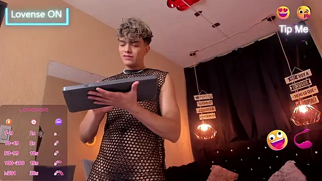 Snapshot of ANDRIUS_24 chatting on March 20, 2025, 6:42 pm ANDRIUS 24 online show from March 20, 2025, 6:42 pm