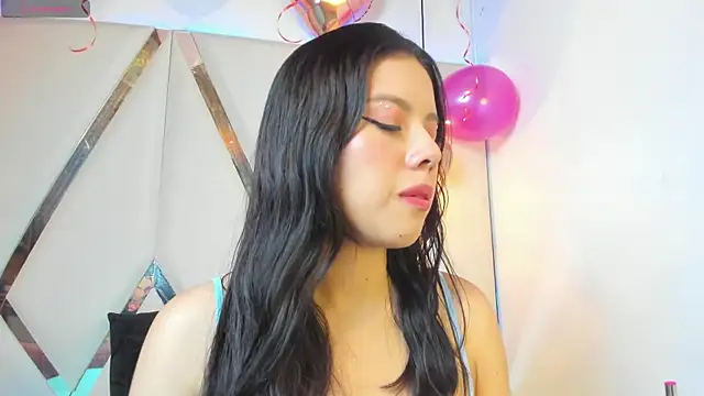 Snapshot of MarielQueenx chatting on January 8, 2025, 5:27 am MarielQueenx online show from January 8, 2025, 5:27 am