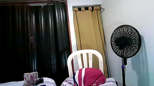 kimmiemm online show from February 27, 2025, 3:14 am