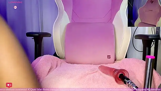 LorenaSirena online show from November 10, 2025, 7:35 pm