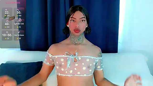 laura sweett120 online show from November 18, 2025, 3:38 pm