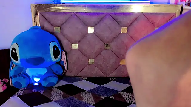 the-horus-girl online show from December 14, 2024, 7:36 pm