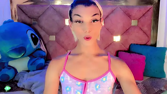 the-horus-girl online show from December 16, 2024, 1:42 am