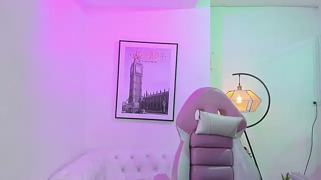 Snapshot of Tamara_slimx chatting on February 20, 2025, 9:55 am Tamara slimx online show from February 20, 2025, 9:55 am