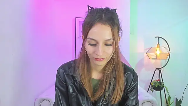 Snapshot of Tamara_slimx chatting on February 28, 2025, 10:09 am Tamara slimx online show from February 28, 2025, 10:09 am