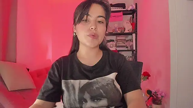 Snapshot of sol__angel chatting on February 24, 2025, 2:40 am sol angel online show from February 24, 2025, 2:40 am