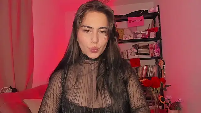 Snapshot of sol__angel chatting on March 18, 2025, 10:37 pm sol angel online show from March 18, 2025, 10:37 pm