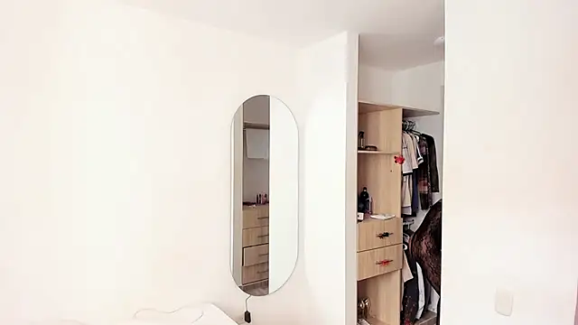 Snapshot of rose_scottt chatting on November 29, 2025, 2:53 pm rose scottt online show from November 29, 2025, 2:53 pm