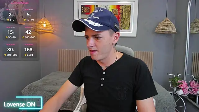 Snapshot of tossetrech chatting on November 8, 2025, 3:18 am tossetrech online show from November 8, 2025, 3:18 am