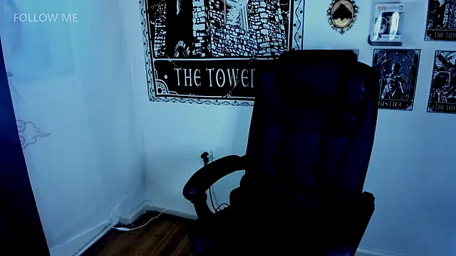 Demongirl6666 online show from November 26, 2025, 8:04 am