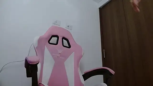 keilafranco online show from October 21, 2025, 5:46 pm