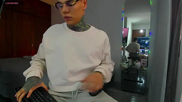 Jordyrodriiguez online show from February 12, 2025, 6:30 pm