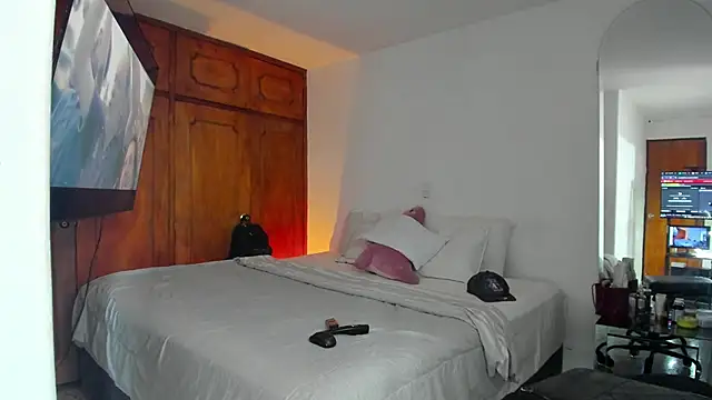 Jordyrodriiguez online show from February 27, 2025, 8:31 pm