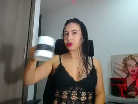 Snapshot of Shantalhotx69 chatting on February 13, 2025, 11:28 am Shantalhotx69 online show from February 13, 2025, 11:28 am