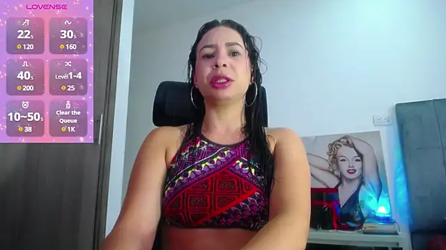 Snapshot of Shantalhotx69 chatting on March 6, 2025, 12:09 pm Shantalhotx69 online show from March 6, 2025, 12:09 pm