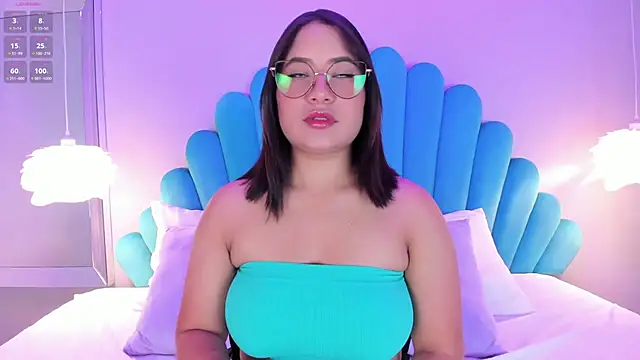 Snapshot of HannaKarson chatting on March 7, 2025, 11:40 am HannaKarson online show from March 7, 2025, 11:40 am