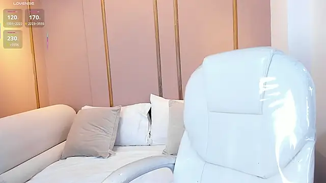 Snapshot of HannaKarson chatting on October 15, 2025, 11:43 am HannaKarson online show from October 15, 2025, 11:43 am