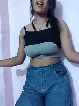 Snapshot of Bittu-rani chatting on December 22, 2024, 11:00 am Bittu-rani online show from December 22, 2024, 11:00 am