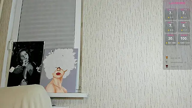 luna-catt online show from January 20, 2025, 4:01 pm