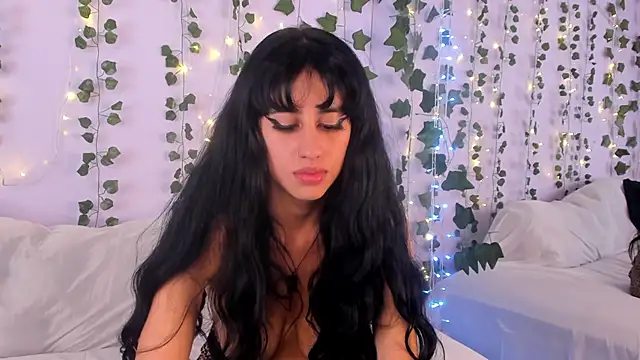 Snapshot of Natasha_Nasty2 chatting on January 5, 2025, 12:42 am Natasha Nasty2 online show from January 5, 2025, 12:42 am