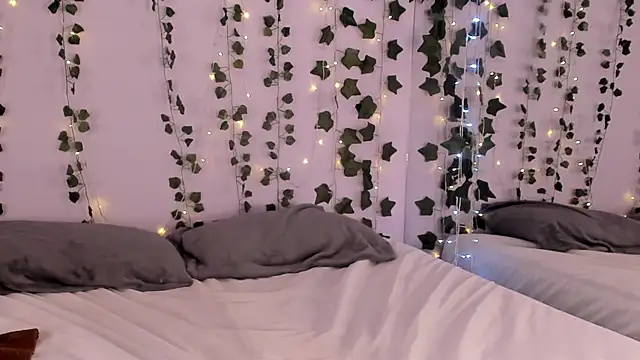 Snapshot of Natasha_Nasty2 chatting on January 12, 2025, 2:24 am Natasha Nasty2 online show from January 12, 2025, 2:24 am